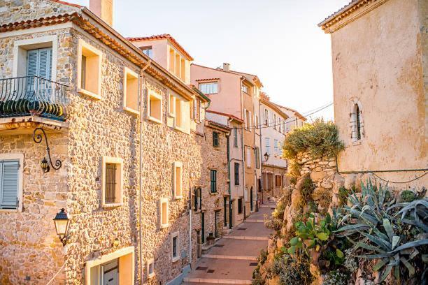 Amazing New Property In The Heart Of The Old Town Of Antibes Kültér fotó